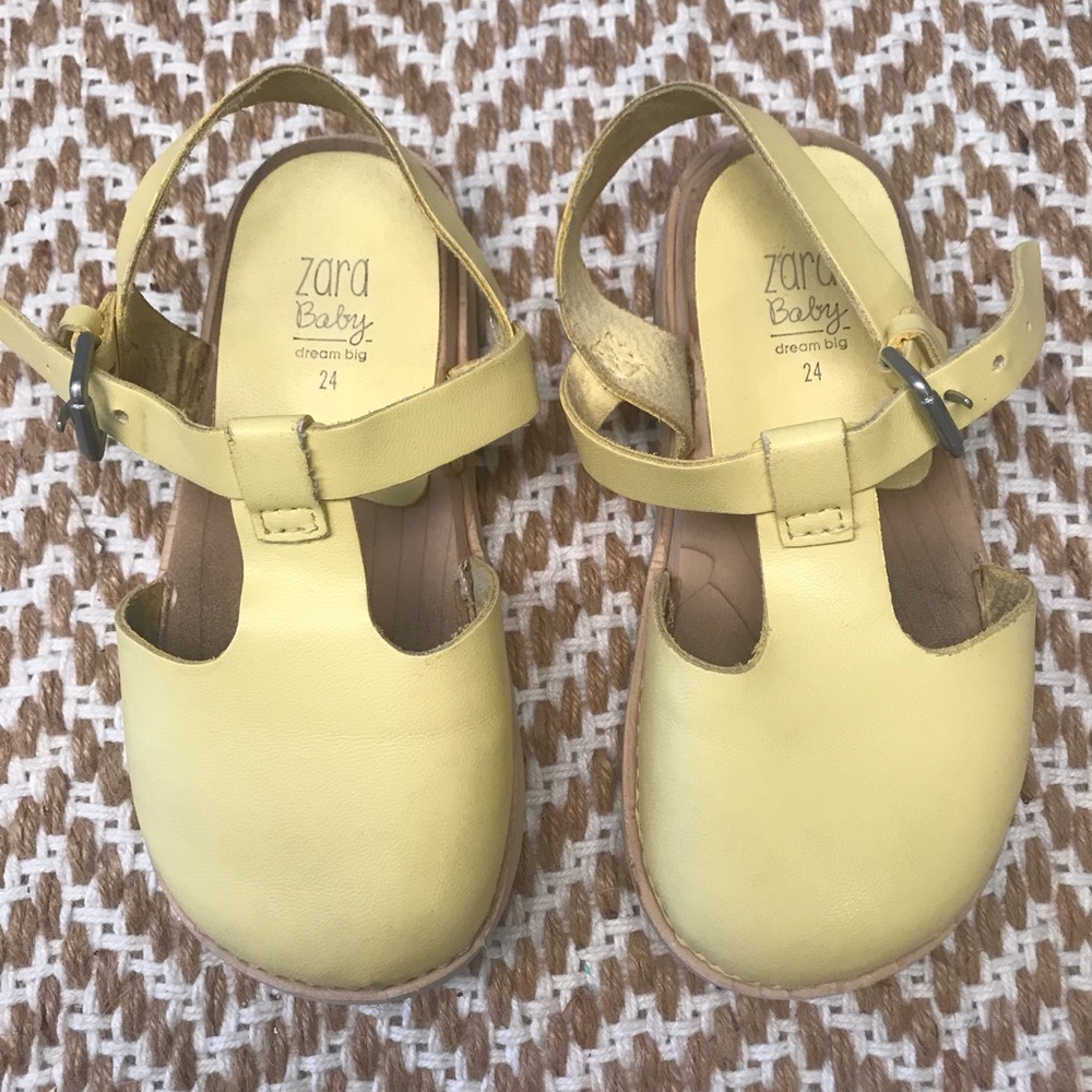 Zara t-strap Sz 24